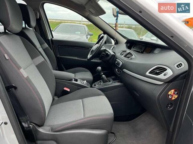 Серый Рено Сценик, объемом двигателя 1.5 л и пробегом 271 тыс. км за 8990 $, фото 16 на Automoto.ua