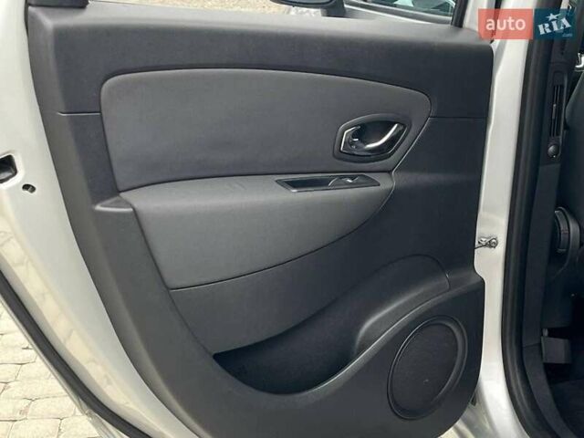 Серый Рено Сценик, объемом двигателя 1.5 л и пробегом 271 тыс. км за 8990 $, фото 19 на Automoto.ua