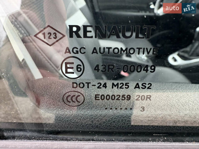 Серый Рено Сценик, объемом двигателя 1.5 л и пробегом 230 тыс. км за 8999 $, фото 26 на Automoto.ua