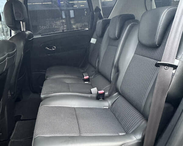 Серый Рено Сценик, объемом двигателя 1.5 л и пробегом 178 тыс. км за 10200 $, фото 40 на Automoto.ua