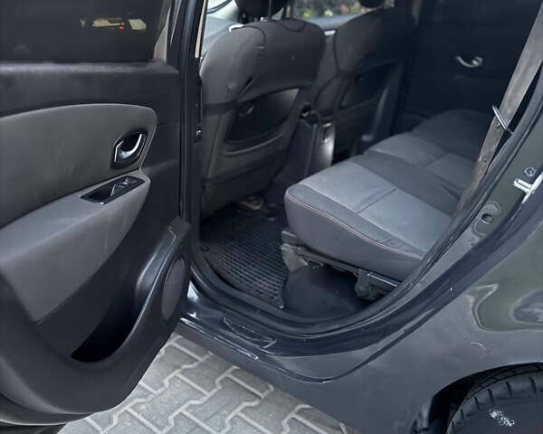 Серый Рено Сценик, объемом двигателя 1.46 л и пробегом 332 тыс. км за 6000 $, фото 6 на Automoto.ua