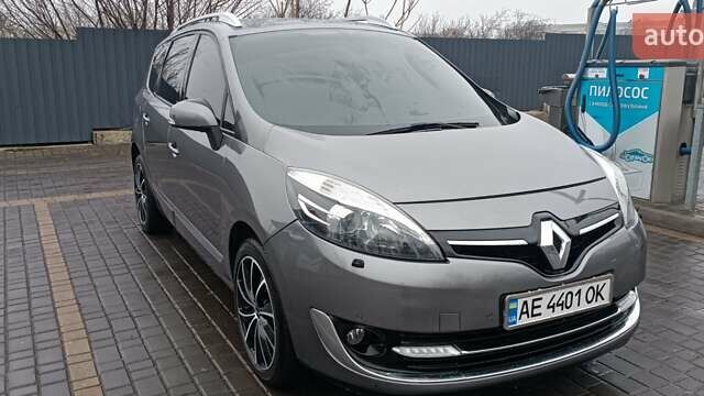 Серый Рено Сценик, объемом двигателя 1.46 л и пробегом 369 тыс. км за 10000 $, фото 8 на Automoto.ua