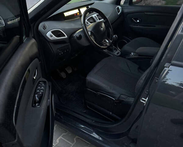 Серый Рено Сценик, объемом двигателя 1.46 л и пробегом 332 тыс. км за 6000 $, фото 8 на Automoto.ua