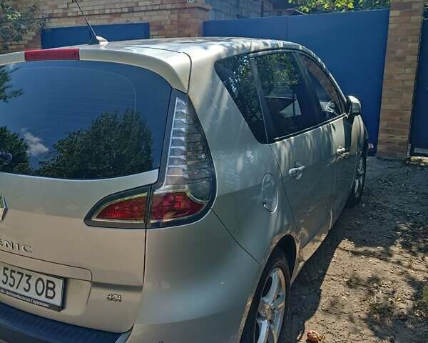 Сірий Рено Сценік, об'ємом двигуна 1.46 л та пробігом 124 тис. км за 10500 $, фото 7 на Automoto.ua