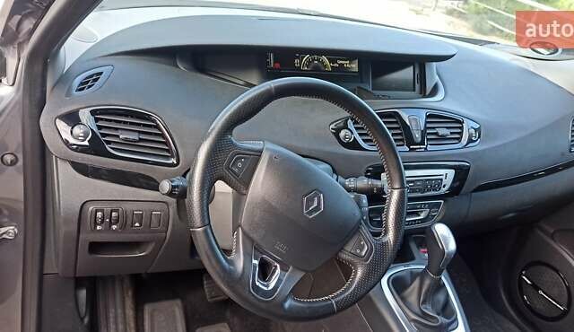Сірий Рено Сценік, об'ємом двигуна 1.46 л та пробігом 211 тис. км за 9700 $, фото 11 на Automoto.ua