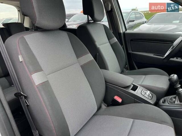 Серый Рено Сценик, объемом двигателя 1.5 л и пробегом 271 тыс. км за 8990 $, фото 14 на Automoto.ua