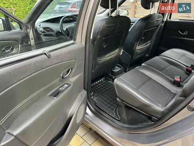 Серый Рено Сценик, объемом двигателя 1.5 л и пробегом 187 тыс. км за 8700 $, фото 13 на Automoto.ua