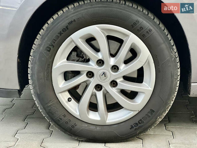 Серый Рено Сценик, объемом двигателя 1.5 л и пробегом 178 тыс. км за 10200 $, фото 17 на Automoto.ua