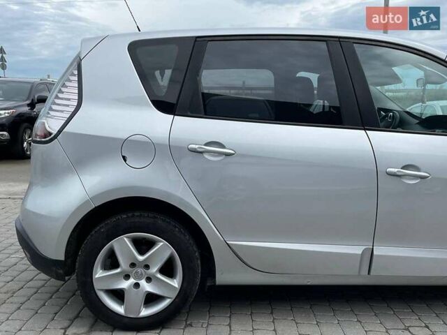 Серый Рено Сценик, объемом двигателя 1.5 л и пробегом 271 тыс. км за 8990 $, фото 9 на Automoto.ua