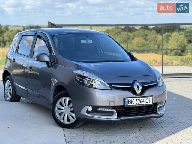 Серый Рено Сценик, объемом двигателя 1.5 л и пробегом 220 тыс. км за 7900 $, фото 3 на Automoto.ua