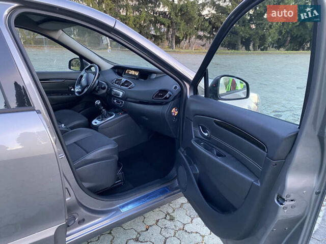 Серый Рено Сценик, объемом двигателя 1.46 л и пробегом 195 тыс. км за 8999 $, фото 21 на Automoto.ua