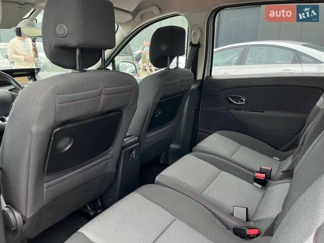 Серый Рено Сценик, объемом двигателя 1.5 л и пробегом 271 тыс. км за 8990 $, фото 24 на Automoto.ua