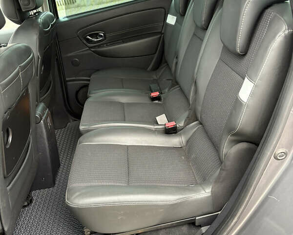 Серый Рено Сценик, объемом двигателя 1.5 л и пробегом 230 тыс. км за 8999 $, фото 17 на Automoto.ua