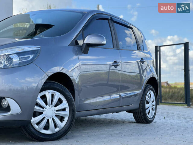 Серый Рено Сценик, объемом двигателя 1.5 л и пробегом 220 тыс. км за 7900 $, фото 9 на Automoto.ua