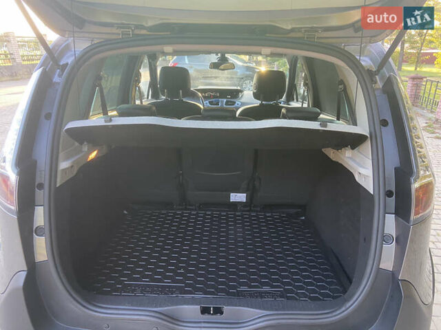 Серый Рено Сценик, объемом двигателя 1.5 л и пробегом 260 тыс. км за 11250 $, фото 8 на Automoto.ua