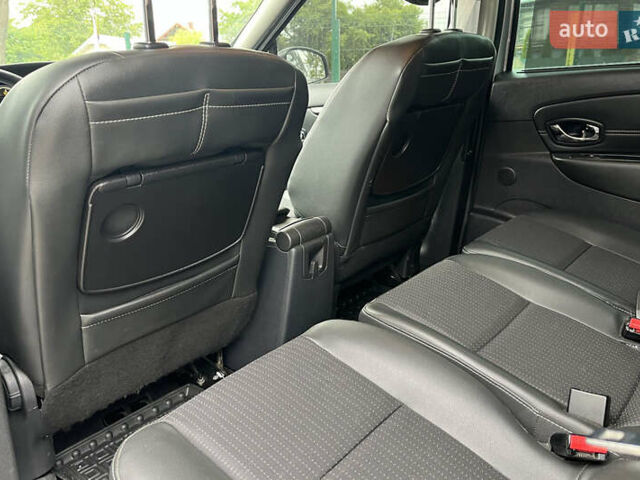 Сірий Рено Сценік, об'ємом двигуна 1.2 л та пробігом 157 тис. км за 8400 $, фото 14 на Automoto.ua