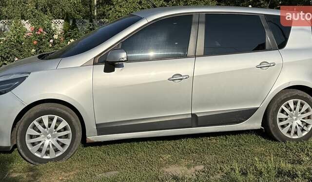 Сірий Рено Сценік, об'ємом двигуна 1.46 л та пробігом 270 тис. км за 7200 $, фото 1 на Automoto.ua