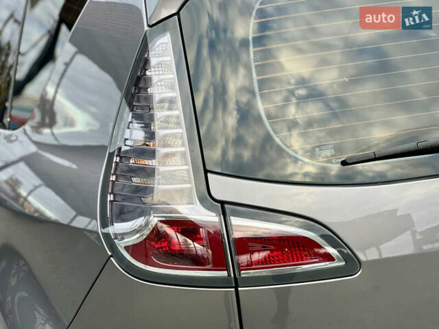 Серый Рено Сценик, объемом двигателя 1.5 л и пробегом 178 тыс. км за 10200 $, фото 24 на Automoto.ua