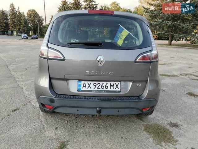 Сірий Рено Сценік, об'ємом двигуна 1.5 л та пробігом 235 тис. км за 8000 $, фото 4 на Automoto.ua