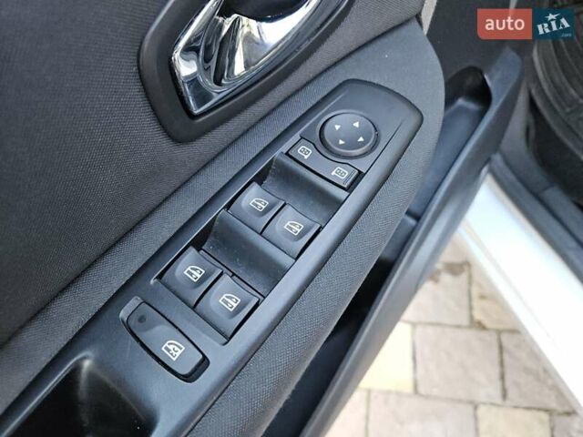 Серый Рено Сценик, объемом двигателя 1.2 л и пробегом 165 тыс. км за 6500 $, фото 11 на Automoto.ua