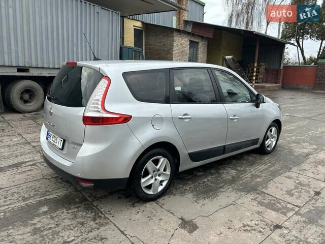 Сірий Рено Сценік, об'ємом двигуна 1.6 л та пробігом 254 тис. км за 8300 $, фото 12 на Automoto.ua