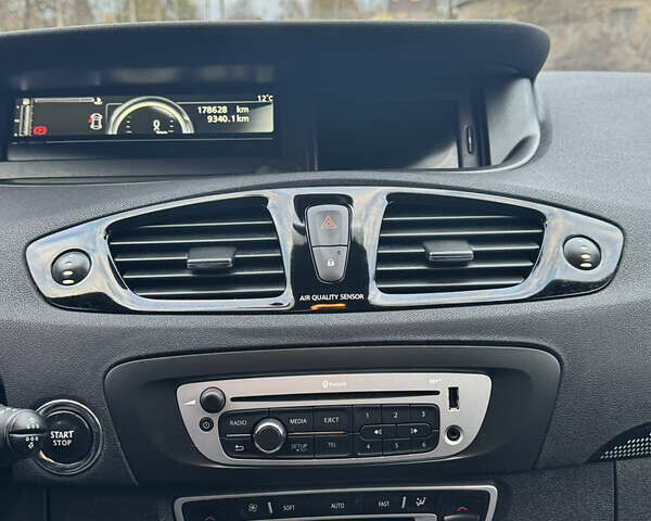 Серый Рено Сценик, объемом двигателя 1.5 л и пробегом 178 тыс. км за 10200 $, фото 46 на Automoto.ua