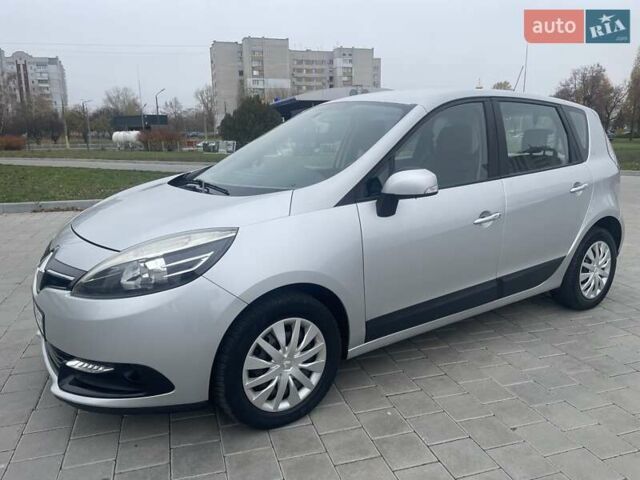 Серый Рено Сценик, объемом двигателя 1.46 л и пробегом 249 тыс. км за 7650 $, фото 3 на Automoto.ua