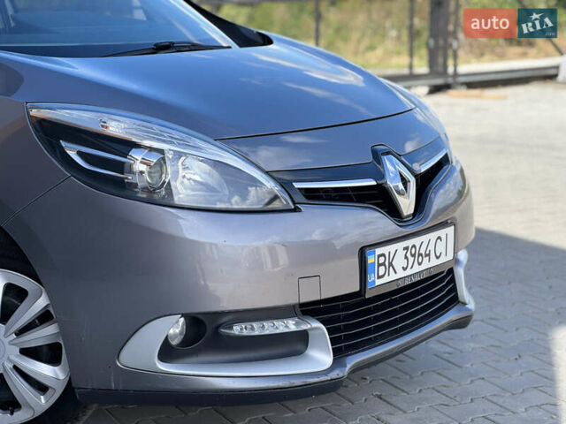 Серый Рено Сценик, объемом двигателя 1.5 л и пробегом 220 тыс. км за 7900 $, фото 7 на Automoto.ua