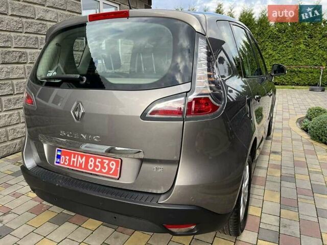 Серый Рено Сценик, объемом двигателя 1.5 л и пробегом 187 тыс. км за 8700 $, фото 7 на Automoto.ua