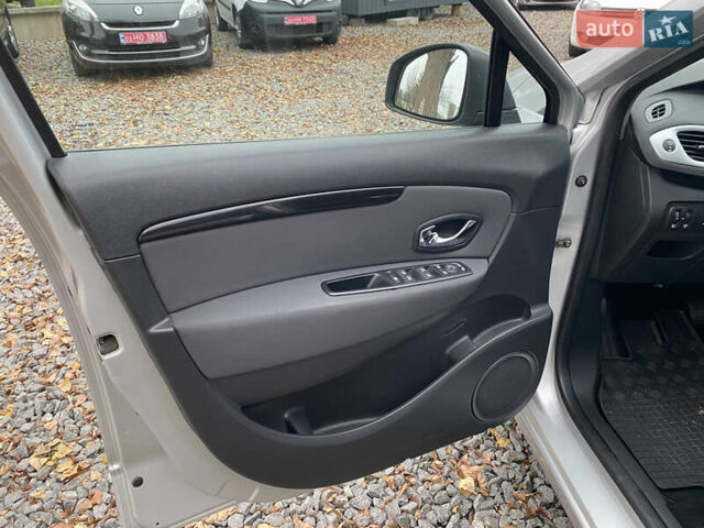 Серый Рено Сценик, объемом двигателя 1.5 л и пробегом 273 тыс. км за 7699 $, фото 13 на Automoto.ua