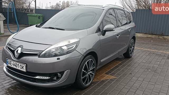 Серый Рено Сценик, объемом двигателя 1.46 л и пробегом 369 тыс. км за 10000 $, фото 1 на Automoto.ua