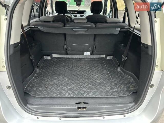 Сірий Рено Сценік, об'ємом двигуна 1.6 л та пробігом 254 тис. км за 8300 $, фото 27 на Automoto.ua