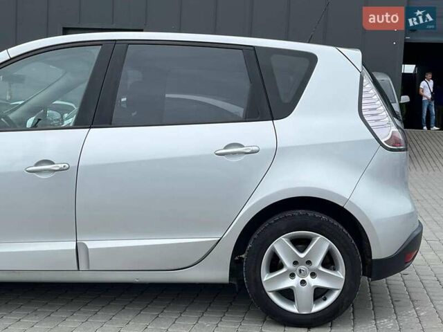 Серый Рено Сценик, объемом двигателя 1.5 л и пробегом 271 тыс. км за 8990 $, фото 4 на Automoto.ua