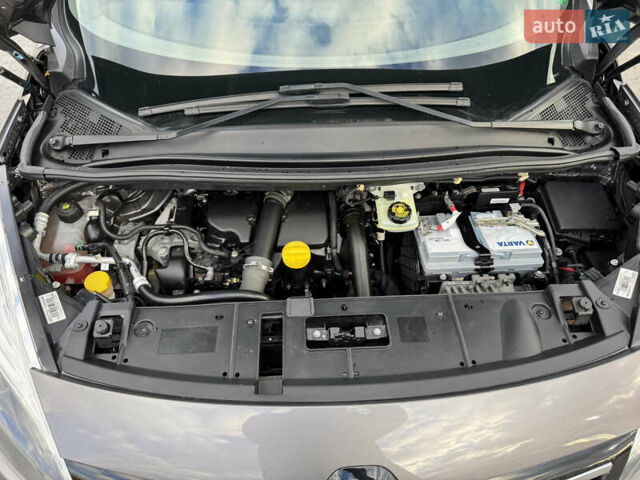 Серый Рено Сценик, объемом двигателя 1.5 л и пробегом 203 тыс. км за 9950 $, фото 41 на Automoto.ua