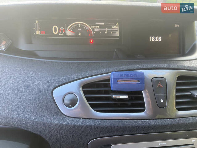 Серый Рено Сценик, объемом двигателя 1.5 л и пробегом 260 тыс. км за 11250 $, фото 14 на Automoto.ua