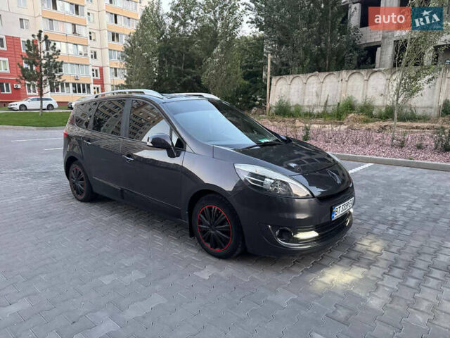 Серый Рено Сценик, объемом двигателя 1.46 л и пробегом 332 тыс. км за 6000 $, фото 1 на Automoto.ua