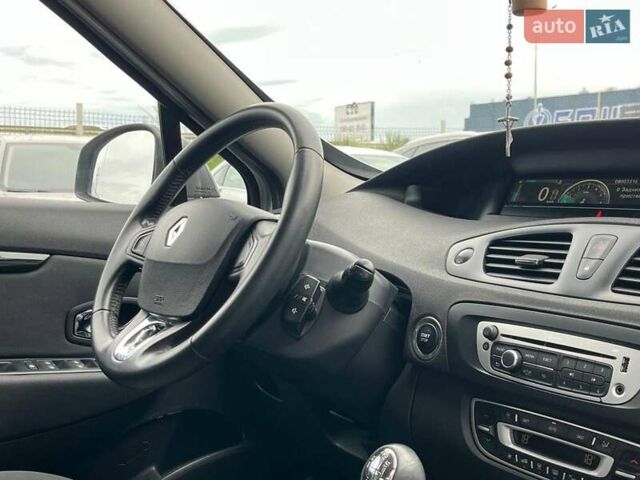 Серый Рено Сценик, объемом двигателя 1.5 л и пробегом 271 тыс. км за 8990 $, фото 12 на Automoto.ua