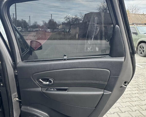 Серый Рено Сценик, объемом двигателя 1.5 л и пробегом 178 тыс. км за 10200 $, фото 41 на Automoto.ua