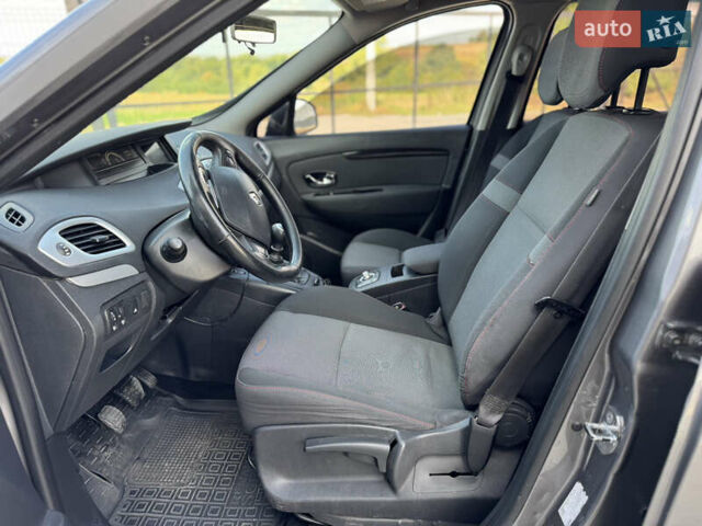 Серый Рено Сценик, объемом двигателя 1.5 л и пробегом 220 тыс. км за 7900 $, фото 27 на Automoto.ua