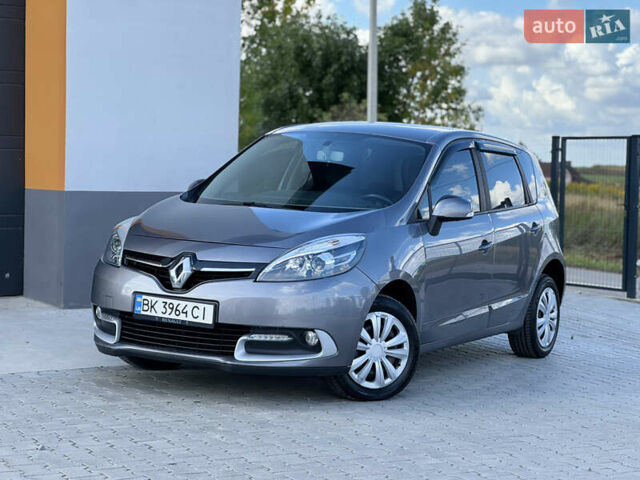 Серый Рено Сценик, объемом двигателя 1.5 л и пробегом 220 тыс. км за 7900 $, фото 2 на Automoto.ua