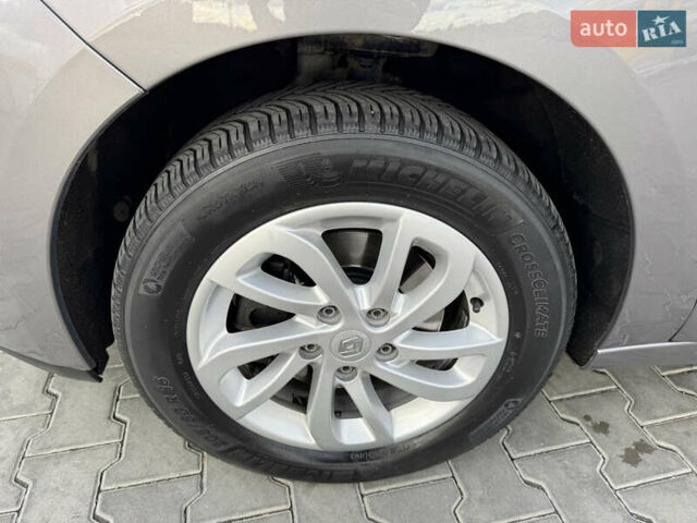 Серый Рено Сценик, объемом двигателя 1.5 л и пробегом 203 тыс. км за 9950 $, фото 22 на Automoto.ua