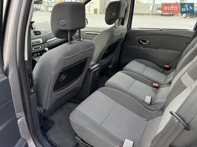 Серый Рено Сценик, объемом двигателя 1.5 л и пробегом 203 тыс. км за 9950 $, фото 26 на Automoto.ua