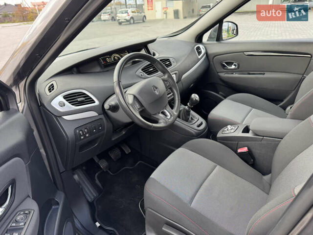 Серый Рено Сценик, объемом двигателя 1.5 л и пробегом 203 тыс. км за 9950 $, фото 23 на Automoto.ua
