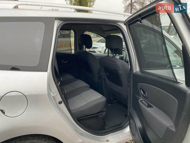 Серый Рено Сценик, объемом двигателя 1.5 л и пробегом 273 тыс. км за 7699 $, фото 23 на Automoto.ua