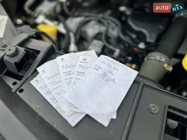 Серый Рено Сценик, объемом двигателя 1.5 л и пробегом 178 тыс. км за 10200 $, фото 55 на Automoto.ua