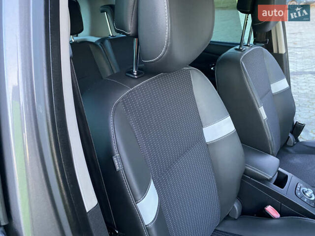 Серый Рено Сценик, объемом двигателя 1.46 л и пробегом 195 тыс. км за 8999 $, фото 33 на Automoto.ua