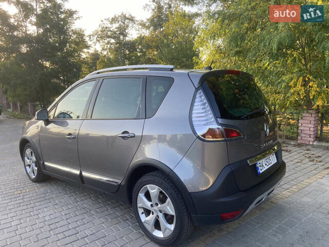Серый Рено Сценик, объемом двигателя 1.5 л и пробегом 260 тыс. км за 11250 $, фото 2 на Automoto.ua
