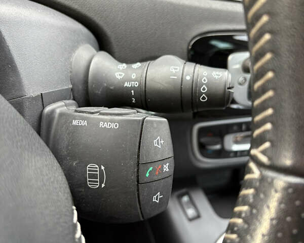 Серый Рено Сценик, объемом двигателя 1.5 л и пробегом 230 тыс. км за 8999 $, фото 29 на Automoto.ua