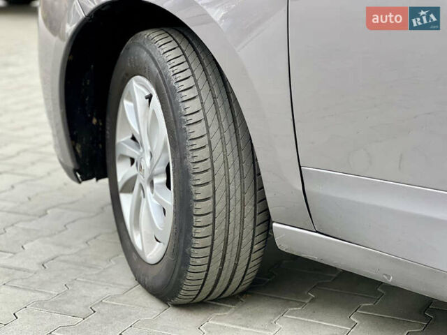Серый Рено Сценик, объемом двигателя 1.5 л и пробегом 178 тыс. км за 10200 $, фото 7 на Automoto.ua
