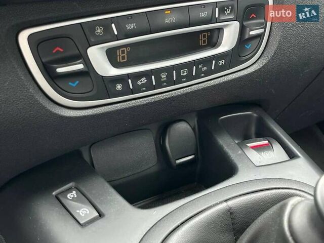 Серый Рено Сценик, объемом двигателя 1.5 л и пробегом 271 тыс. км за 8990 $, фото 29 на Automoto.ua